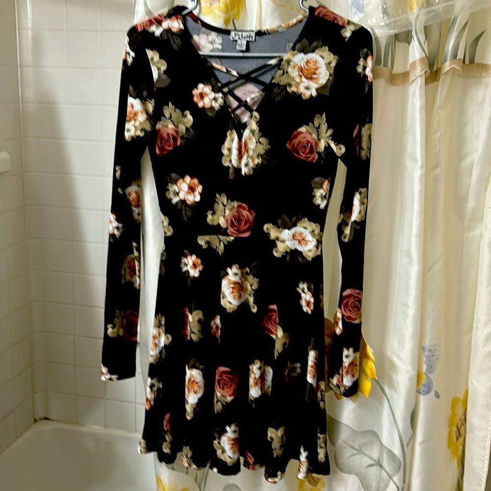 Woman black dress strechable